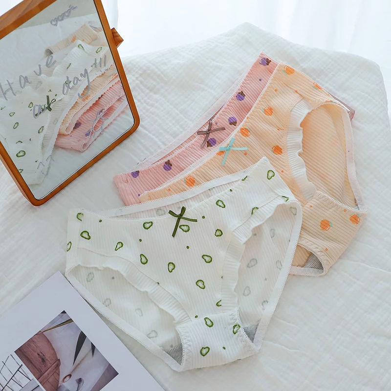 

Women's Japanese System Threaded Breathable Cotton Underpants Fruit Print Intimates Women Lingerie Cute Mid Waist Briefs