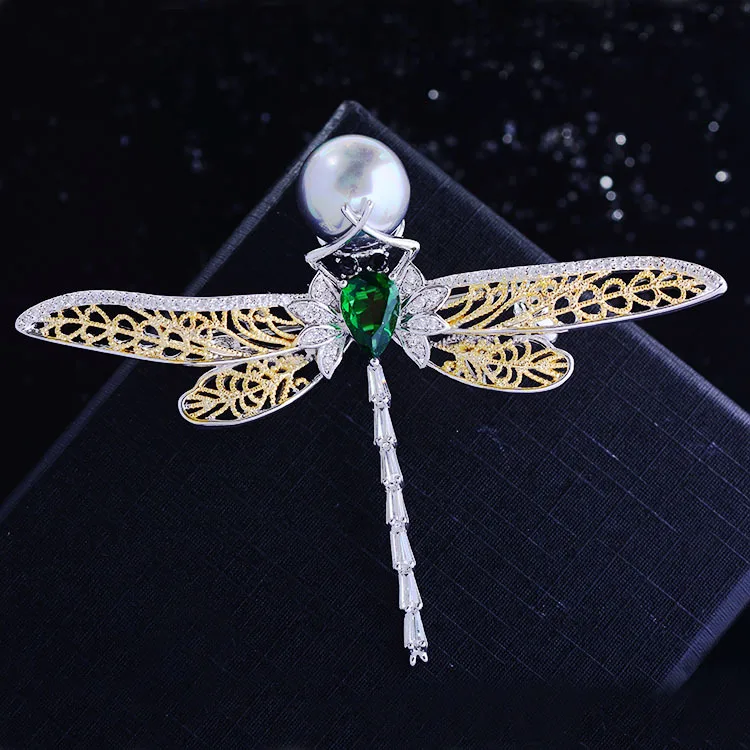 

Copper Inlaid Zircon European and American Retro Dragonfly Pearl Brooch Female Elegant Temperament Hollow Clothing Accessories