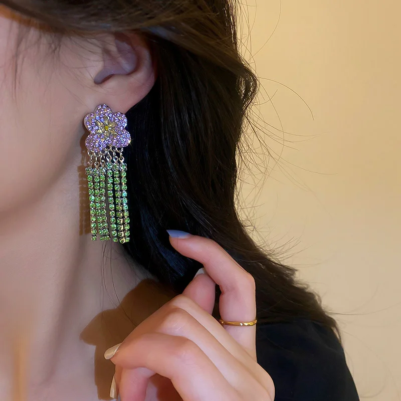 

Shiny Full Rhinestone Flower Tassel Dangle Earrings for Women Luxury Long Tassel Pearl Butterfly Earrings Sweet Girl Jewelry