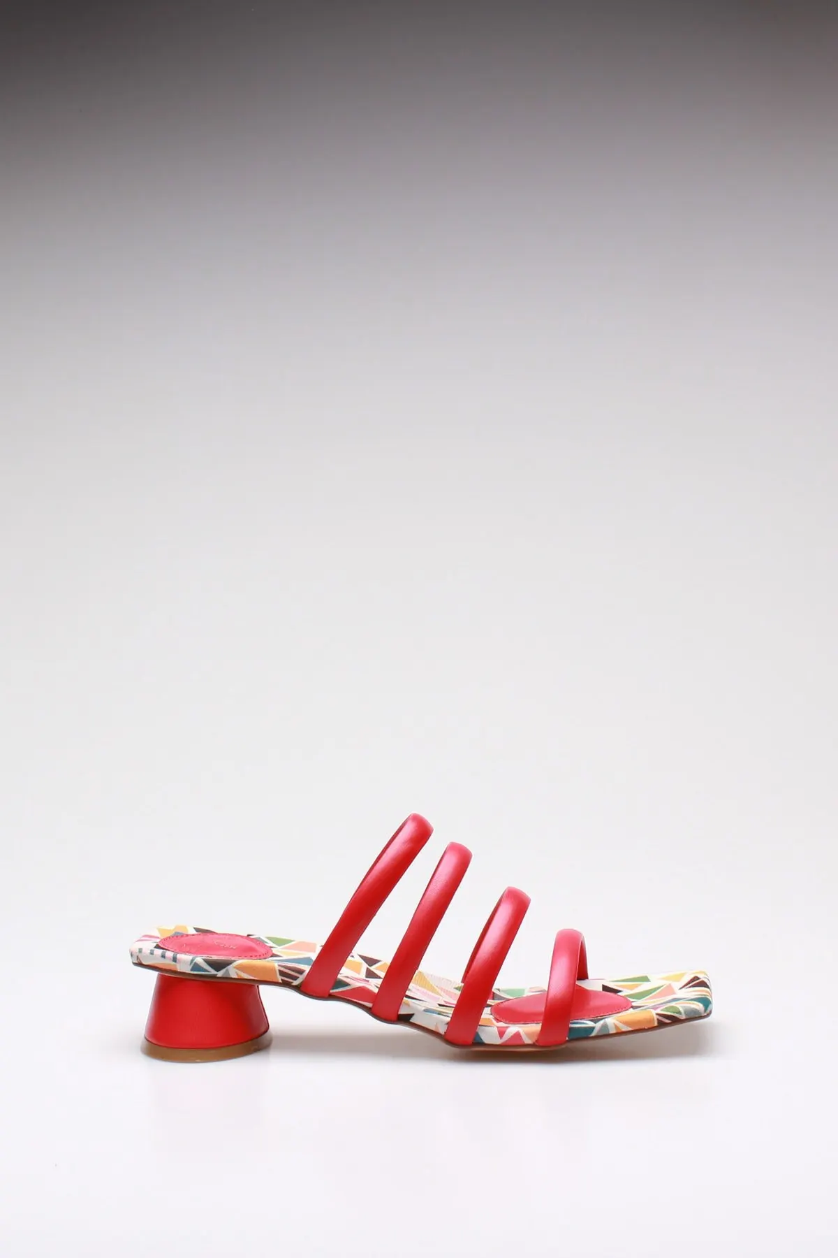 

Fashion Style women's Red Leather Slippers Sandals And Slippers