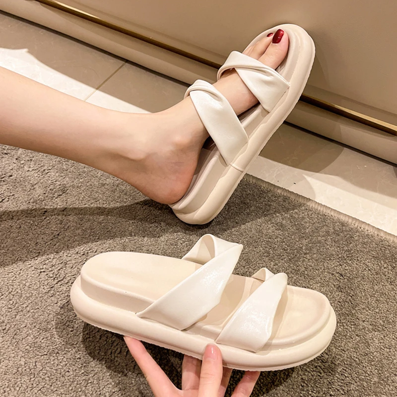 

Shoes Slippers Flat Med Platform Summer Clogs Woman Slides Pantofle Fashion Beach 2022 Luxury Soft Basic Rome Rubber PU House Sl