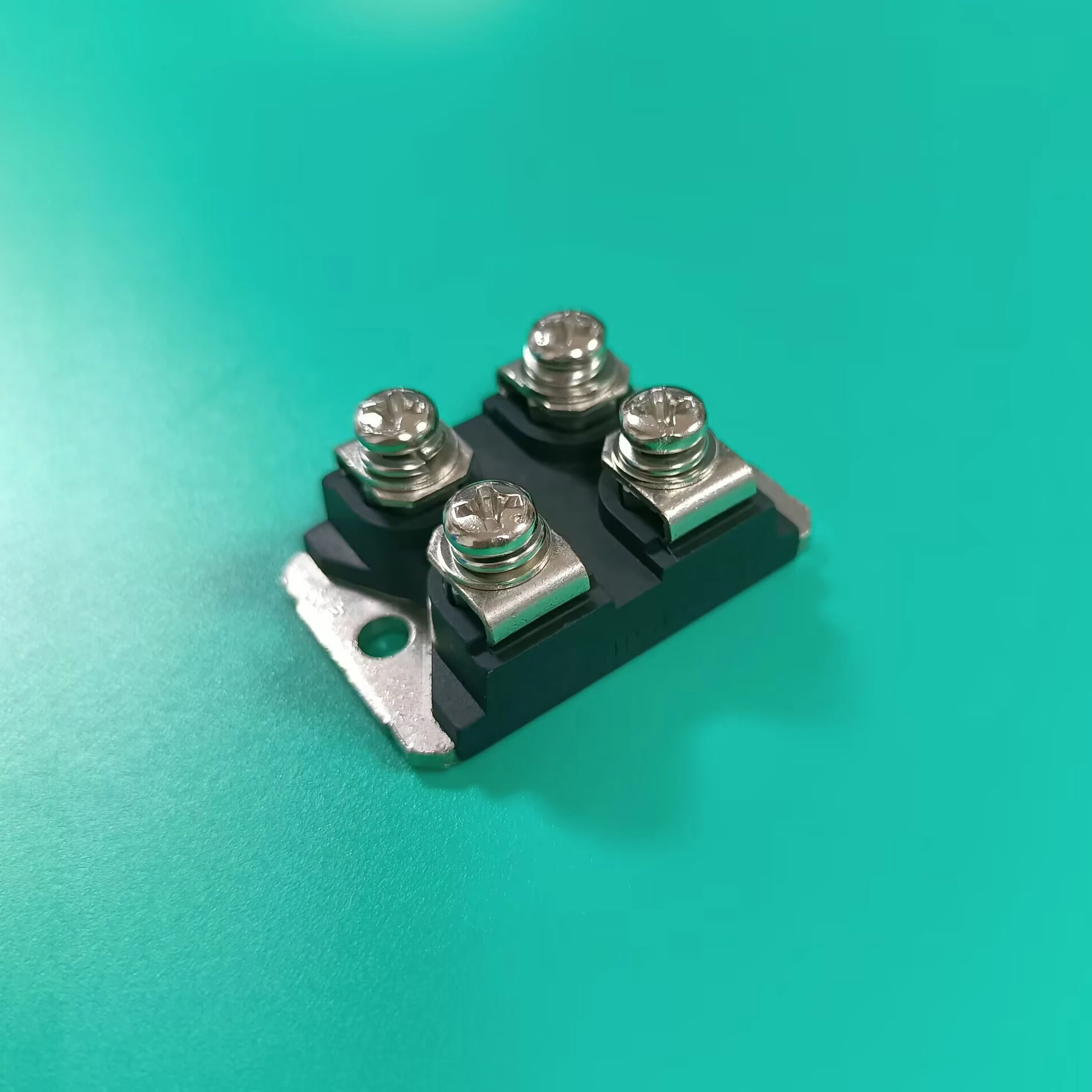 STPS120L15TV IGBT STPS120L15T V диодный модуль 15 в 60A ISOTOP STPS120L15 TV STPS120L 15TV STPS120 L15TV STPS 120L15TV