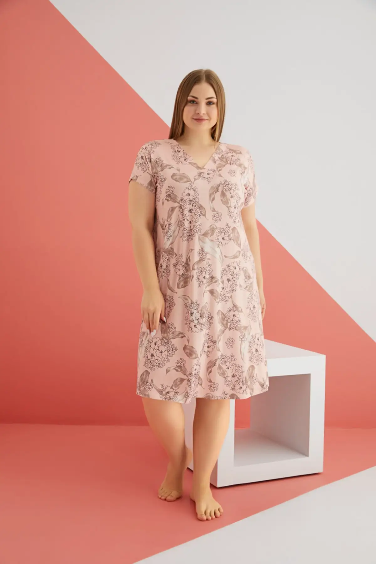 

Ночная сорочка женская с V-образным вырезом и коротким рукавом