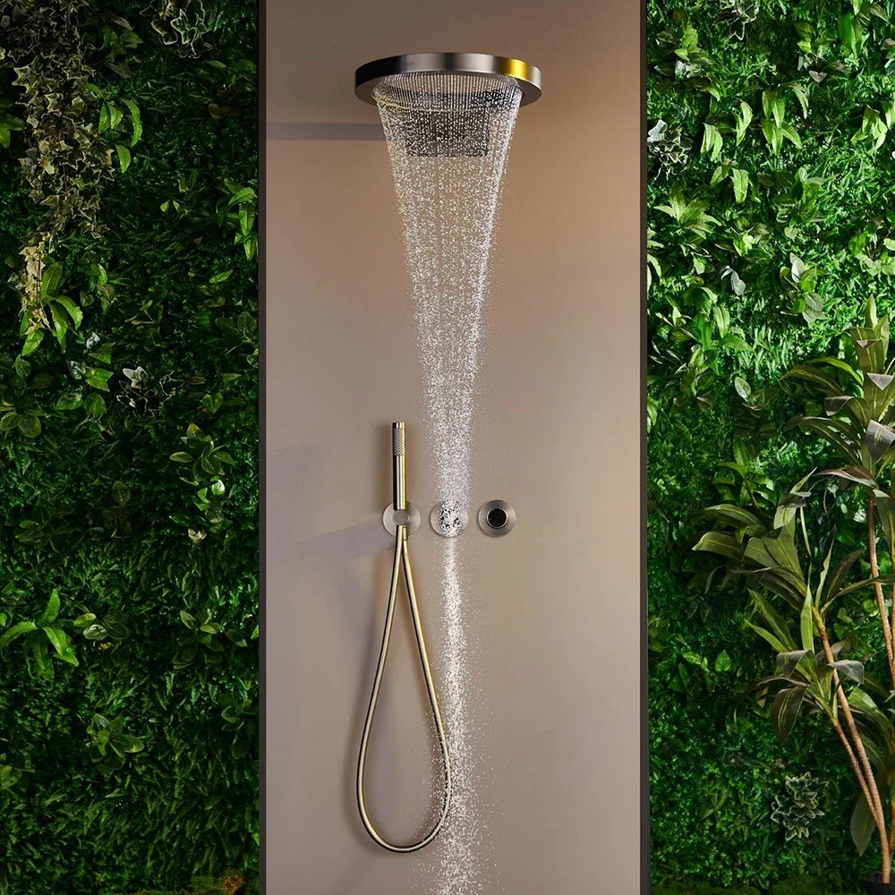 Wanna Okrągły zestaw prysznicowy W ścienny prysznic Głowica filtra Szczotkowane złoto Muzułmański Nowoczesny