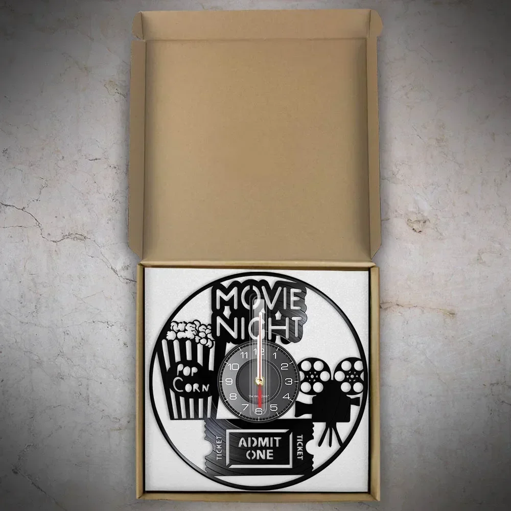 Настенные часы с виниловой пластиной в стиле ночного кинотеатра