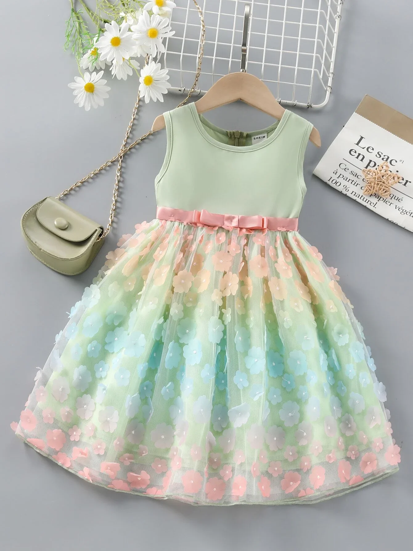 

Toddler Girls Floral Appliques Bow Front Dress