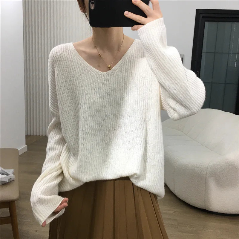 

New V-neck sweater Women's long-sleeved loose sweater White
