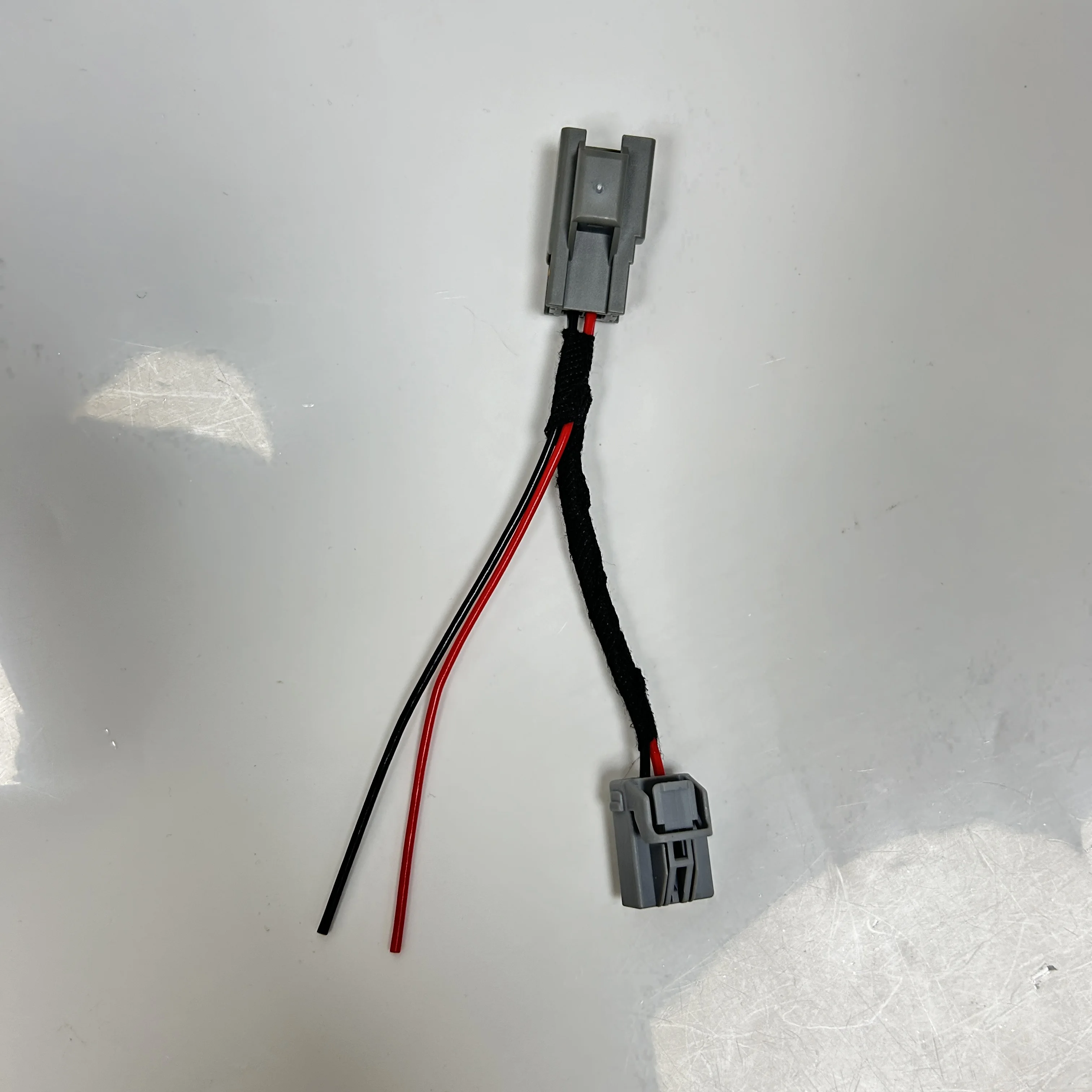 Задняя часть багажника Tes la модель и заглушка питания не поврежден вынос провода