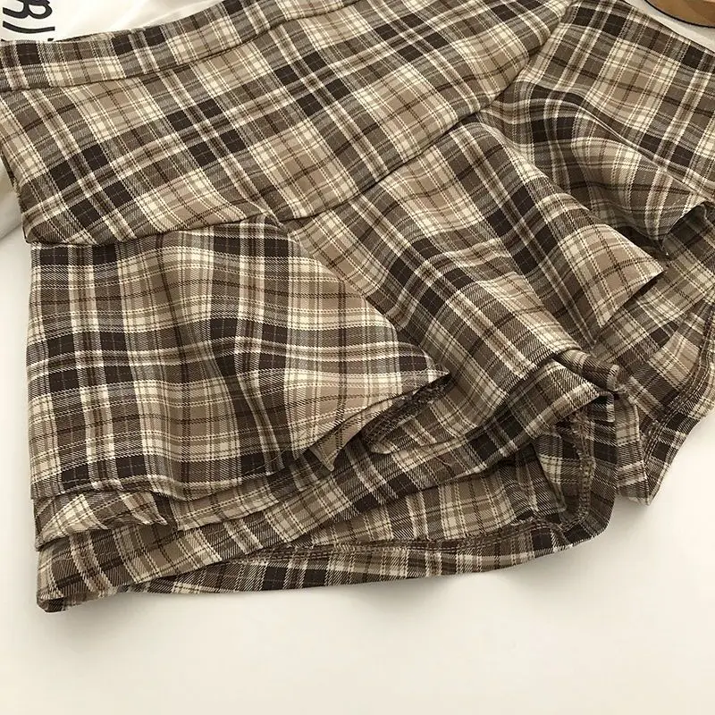 Мини-юбка с высокой талией в американском стиле