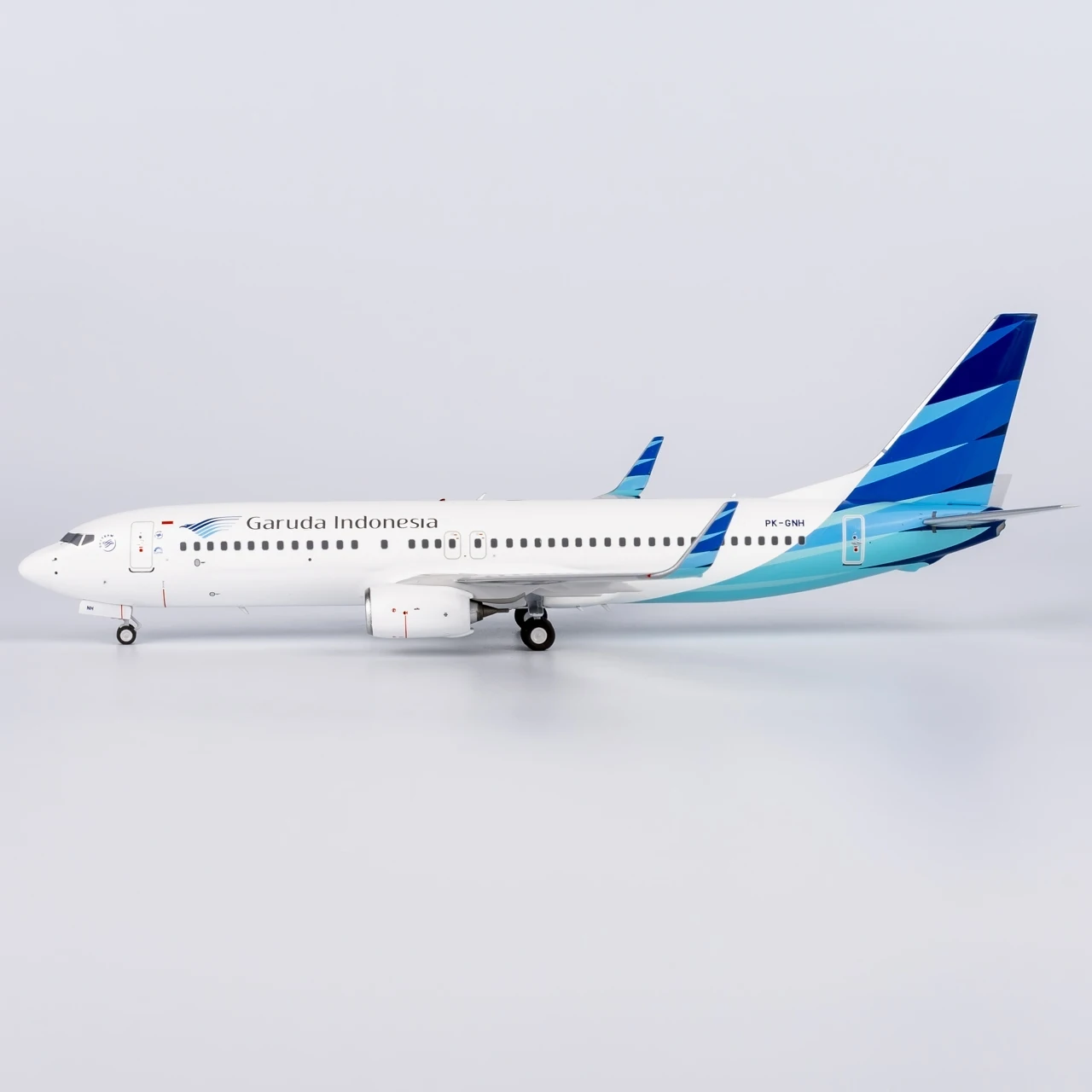 08022 Коллекционный самолет из сплава подарочная модель NG 1:200 Garuda Indonesia &quotSkyTeam"
