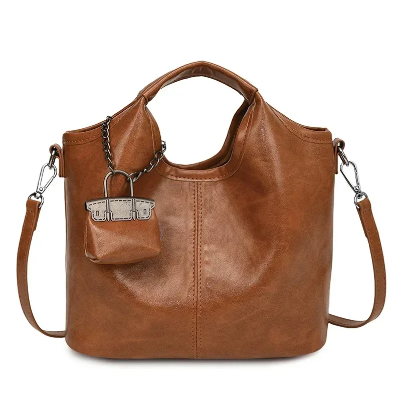 Большая вместительная женская сумка-тоут из мягкой кожи новинка 2024