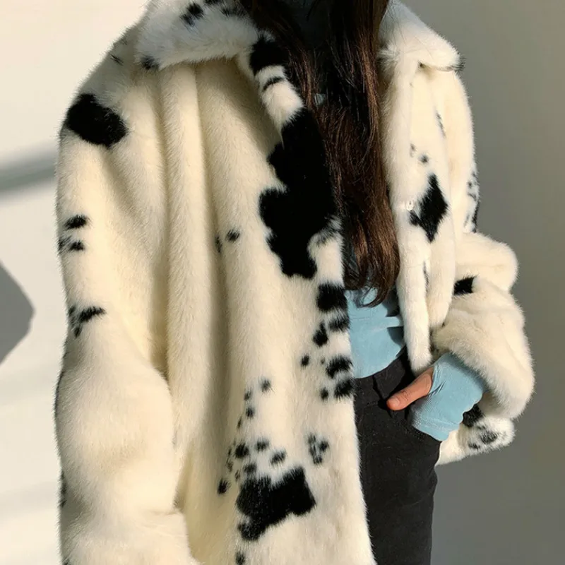 Women Korean Fashion Short Thick Black and White Spotted Plush Coat Warm Overcoat Cow Pattern Imitation Mink Fur Coat Female