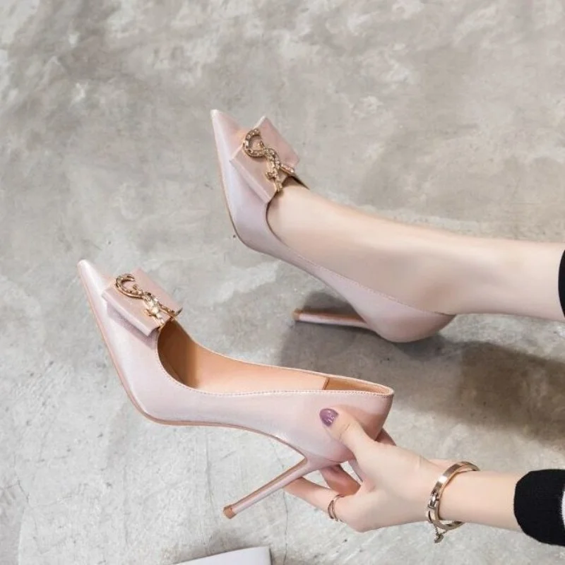 White High Heels Women's 2021 New Fine Heels Spring and Autumn Pointed Net Red Design Sense Small Style Single Shoes Summer