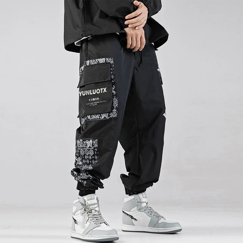 

Black Cargo Pants Men Streetwear Jogger Big Size Sweatpants Hip Hop Bandana Paisley Pattern Print Trousers Male