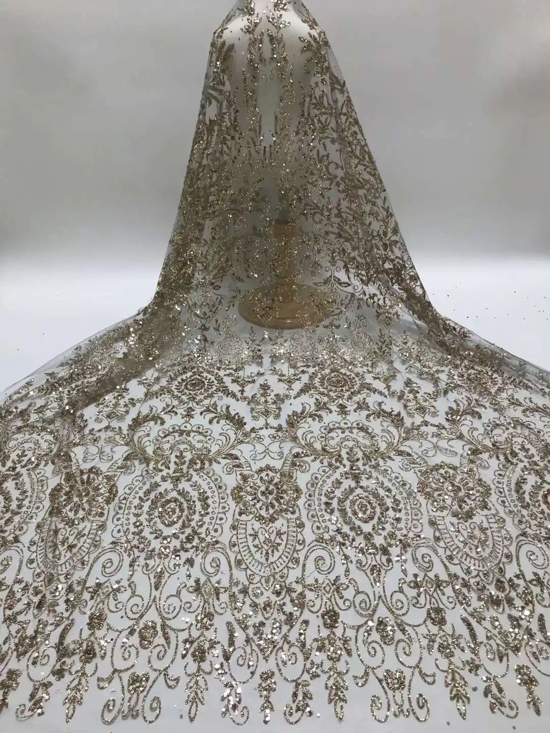 

African Nigerian Sequins Lace Fabrics 2023 High Quality Lace African Lace Fabric French Lace Fabric For Party Sewing Wedding