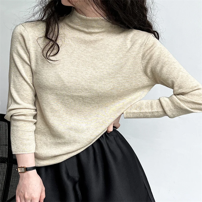 Пуловер женский трикотажный с воротником-стойкой на осень/зиму C53