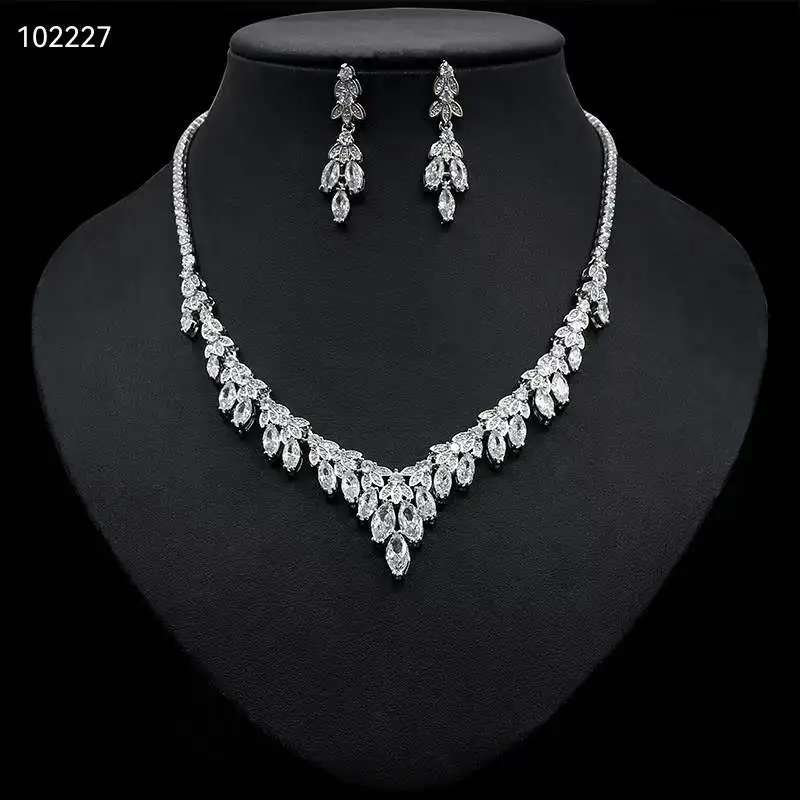 

Fashion Shinning Pave CZ Dubai Jewelry Sets 2022 Women Wedding Zirconia Water Drop 2pcs Set Anniversary Accessories N-430