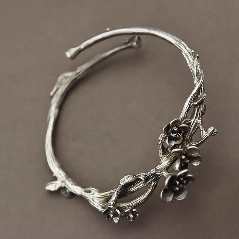 

2023 New Vintage Bracelet Female Cool Style Plum Solid Gift for Elderly Female Jewelry