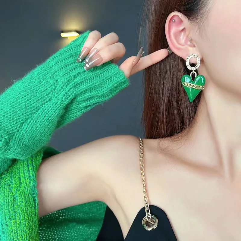 

Green Heart Earrings for Women Round Accessories Chain Jewelry Dangle Earrings Korean Fashion Party Summer Dance Earring cheap