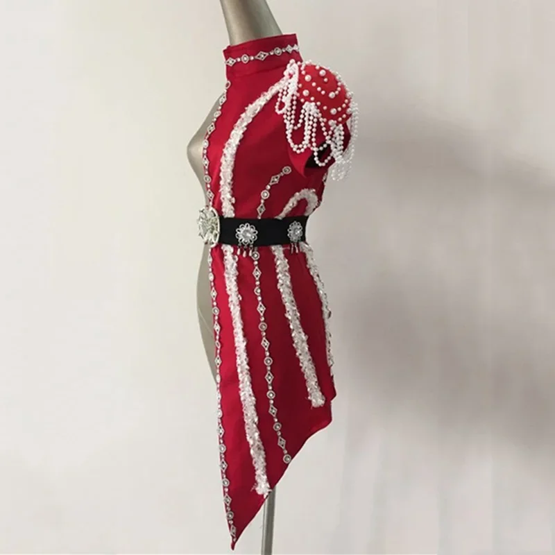 Рисунок 4 - Женский сценический костюм в стиле пэчворк