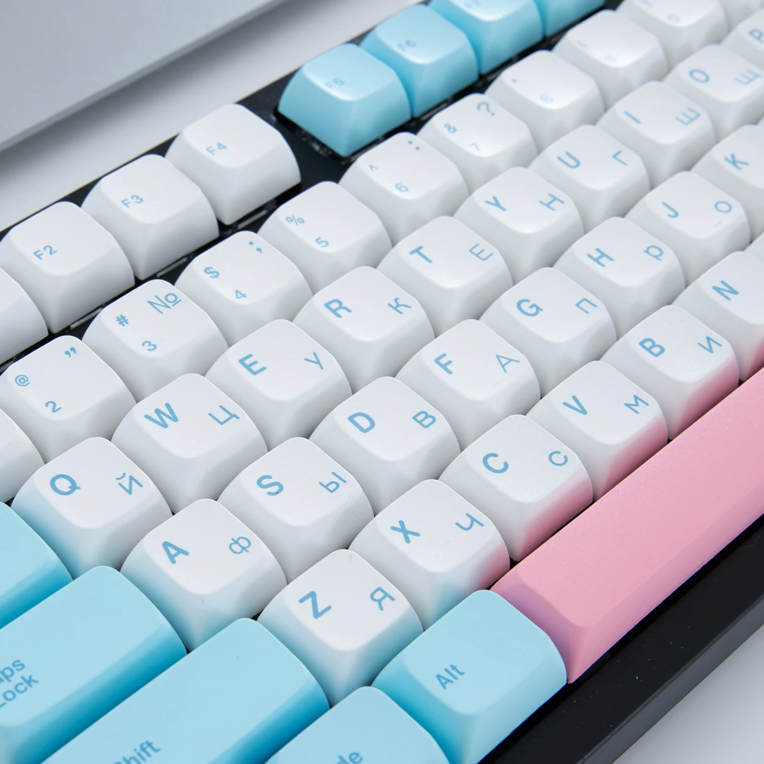 Фото Колпачки для клавиш XDA PBT с русской/английской раскладкой, колпачки для механической клавиатуры Cherry MX, белые клавиши №1