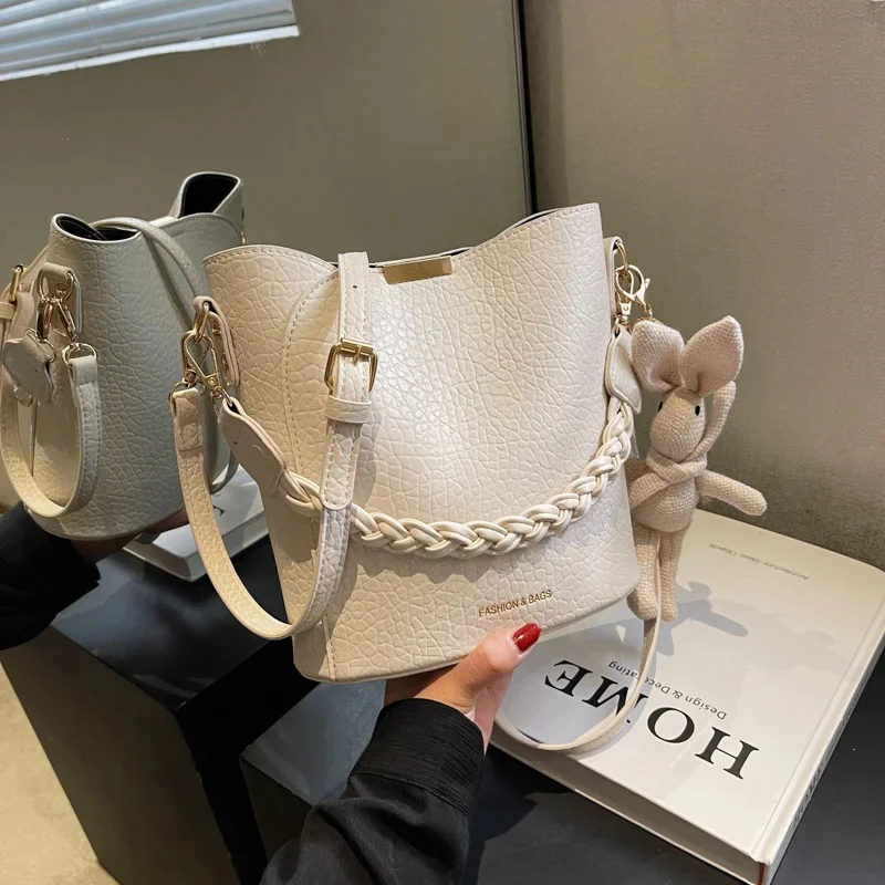 

Women's Shoulder Bag Fashion Casual Handbag Classic Bucket Bag Artificial Leather Women's Bag Crossbody Bag