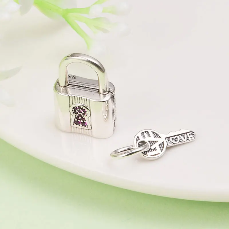

Женская серебряная подвеска с замком и ключом с розовым кубическим цирконием подходит для всех европейских ювелирных браслетов Pandora ожерелья