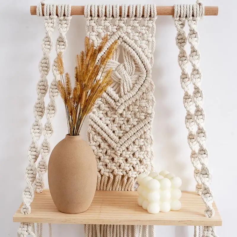 Макраме настенная полочка с двумя ярусами, большая белая ручной работы с подвесками из бахромы для держателя растений.
