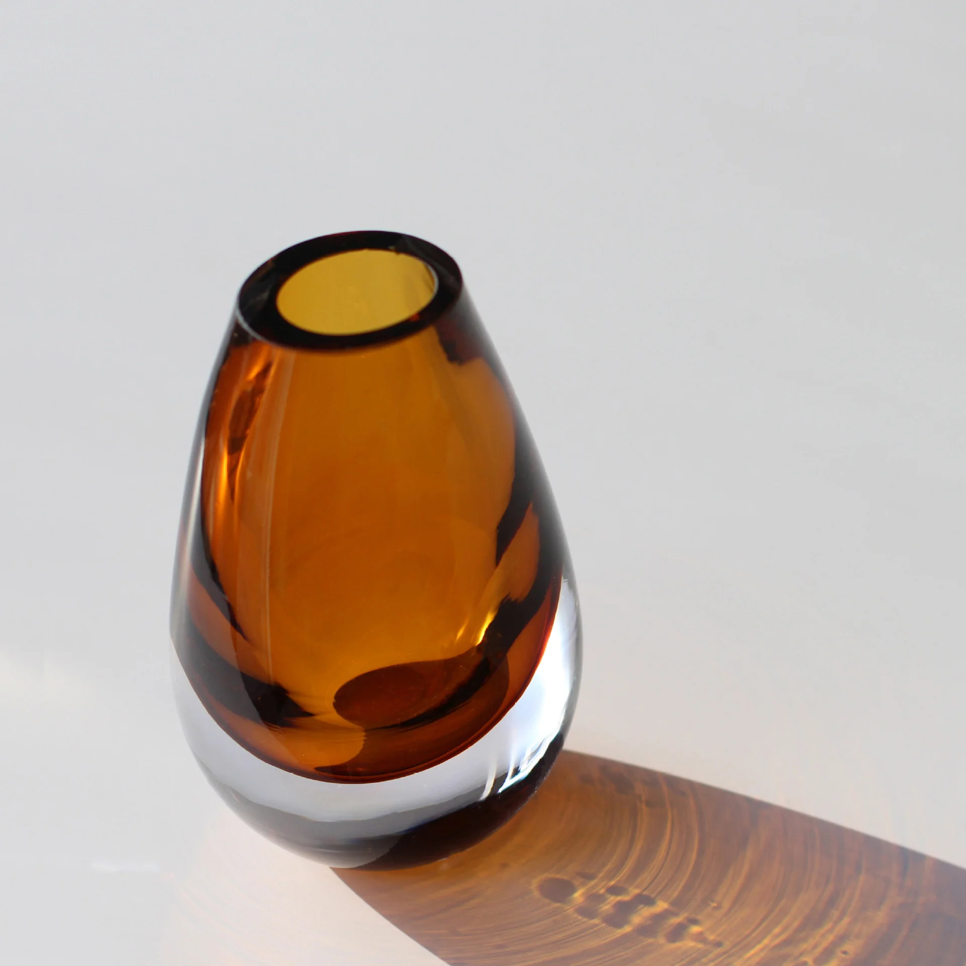 Скандинавский современный выдувной толстый низ маленький рот красочные