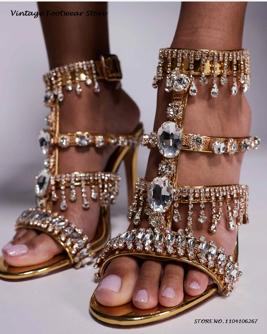 Сандалии с Т-образным ремешком украшенные кристаллами золотистые круглые туфли