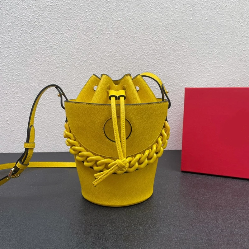 

New Handbags 2022 Designer Luxury Drawstring Cylinder Bucket Chain Shoulder Crossbody Bolsas Women's Bag