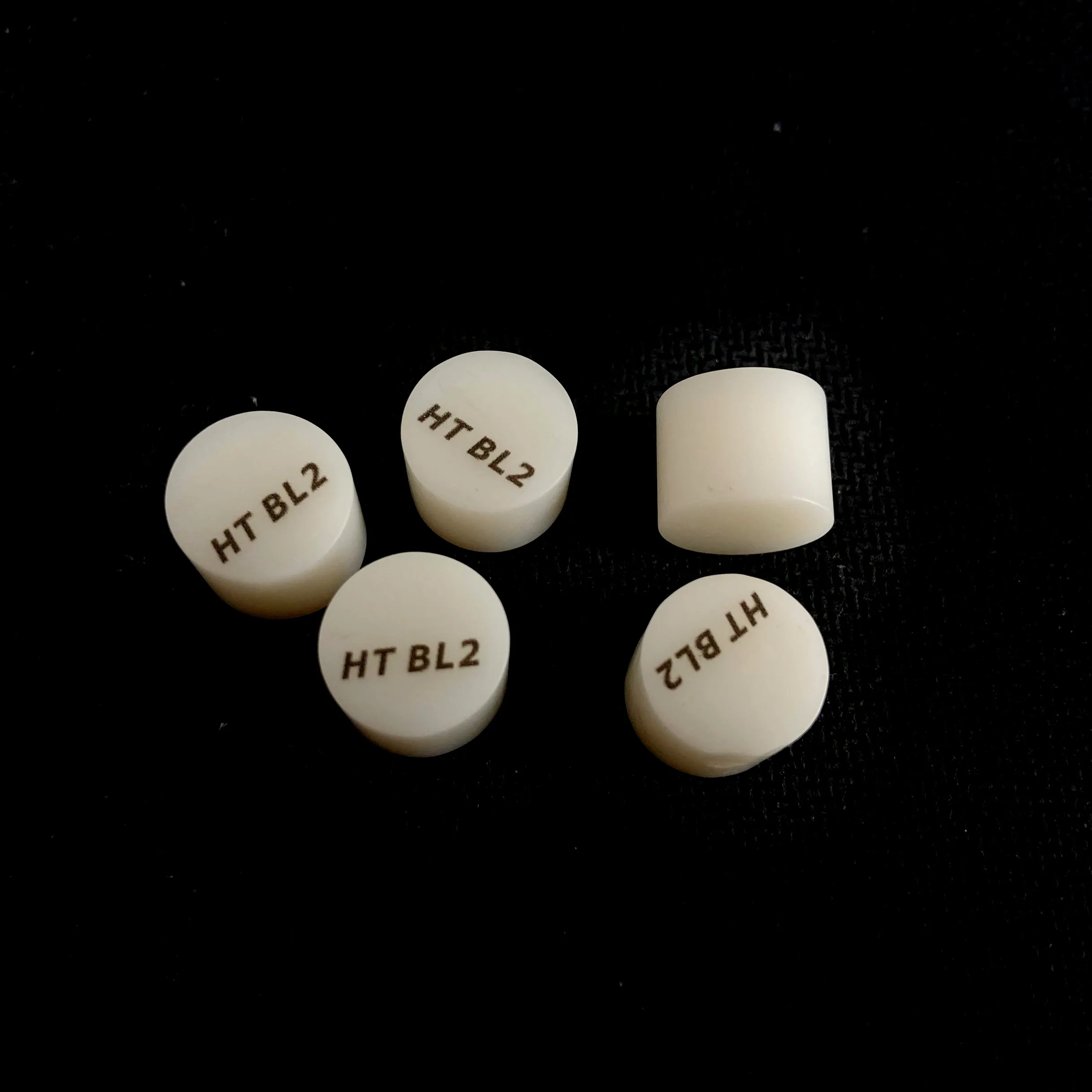 

5Pcs BL2 Dental Ingots Disilicate Lithium Emax Press Glass Ceramic UPCERA CAM