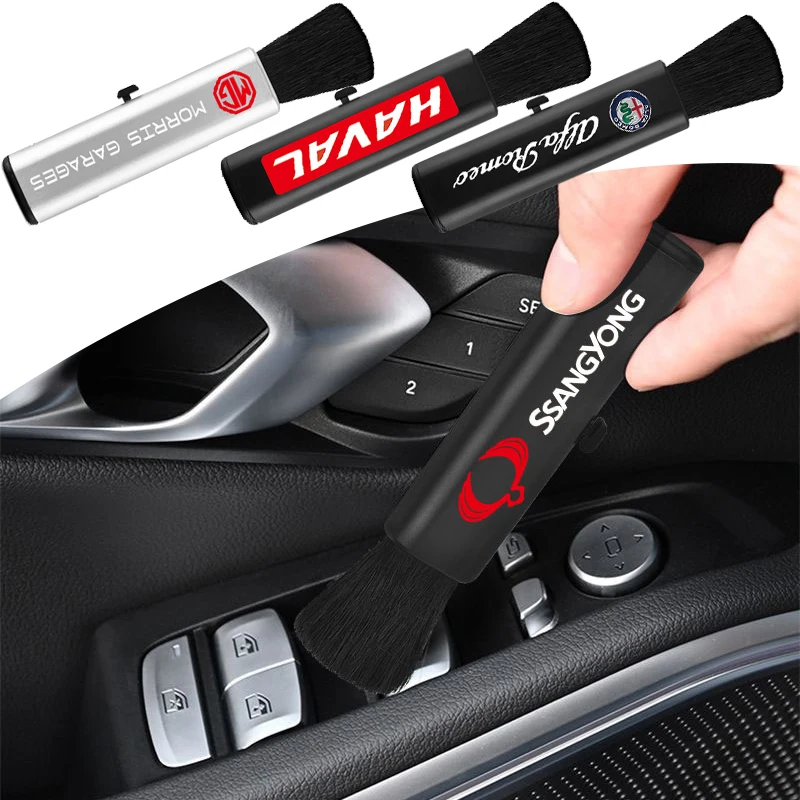 

1pcs Car Badge Interior Dust Brush for Audis Sline TT A1 A2 A3 A4 A5 A6 A7 A8 8P B6 B7 B8 C5 C6 C7 Q5 Q7 Auto Tool Accessories