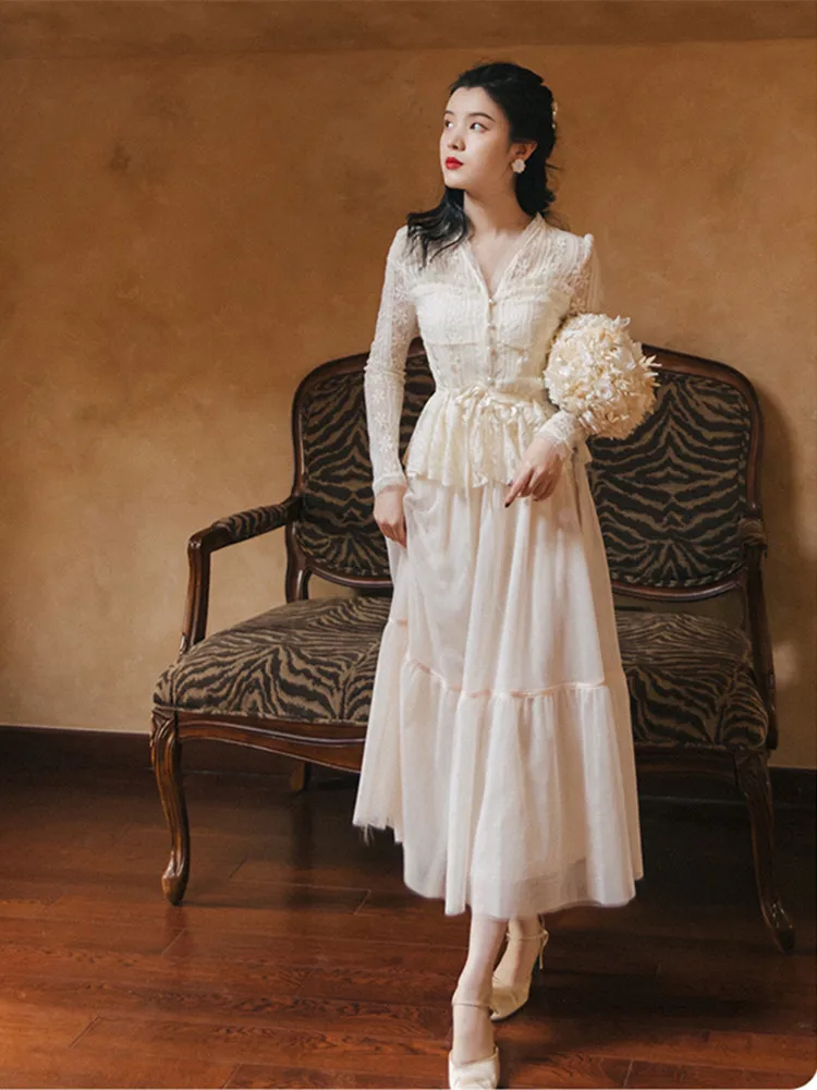 

Elegant Vintage 2 Piece Set Women Suits Korean Fahion Female Set Fairy Long Sleeve V-Neck Lace Blouse Tops+Mesh Skirt Outfits