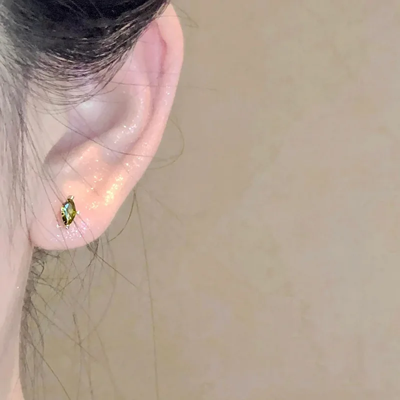 Новые модные простые серьги-гвоздики с зеленым цирконием для женщин изысканные