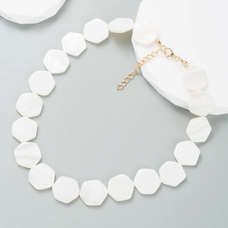 

White Natural Shell Necklace for Women Geometric Shell Handmade Gold Collar Choker Beach Boho Summer Necklaces Jewelry