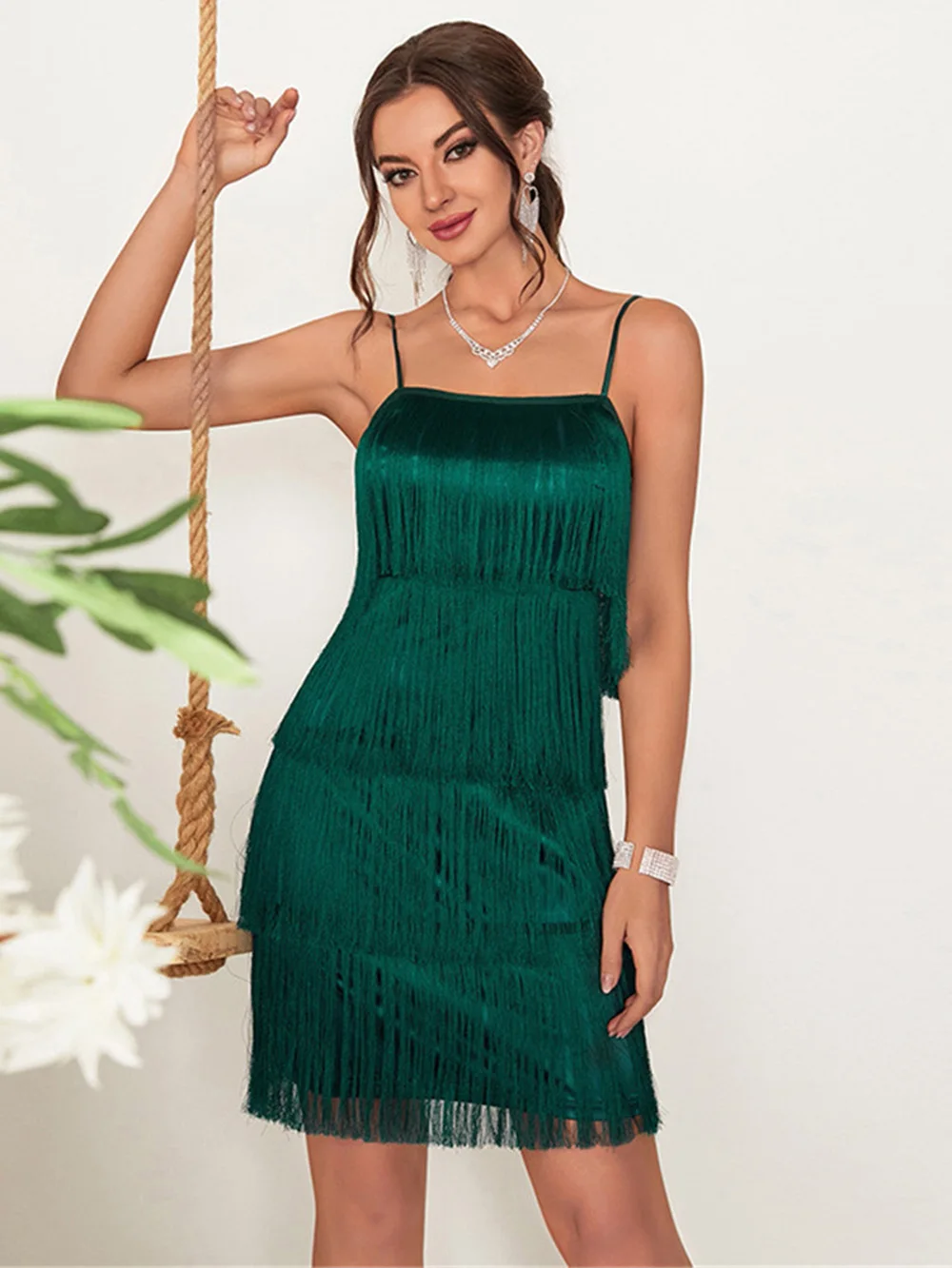 Romans Luxury Tassel Elegant Fringed Suspenders Temperament Commuter Women Short Party Pencil Dresses SMRS22041517