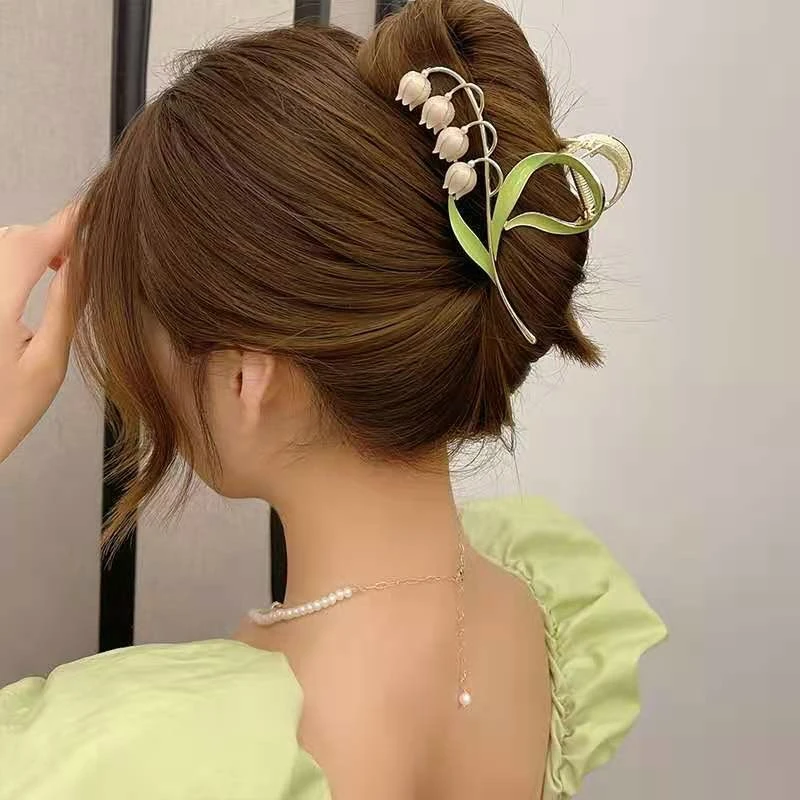 

Elegant Hair Claw Bluebell Flower Hair Clip Hair Accessories Frog Buckle Hairpin Claws Clip Ornament Women Girls 2022 New Style