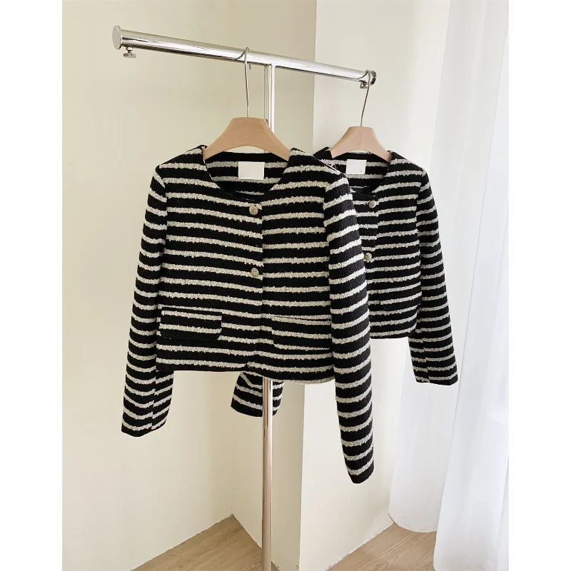 Рисунок 2 - Женское твидовое Свободное пальто в полоску