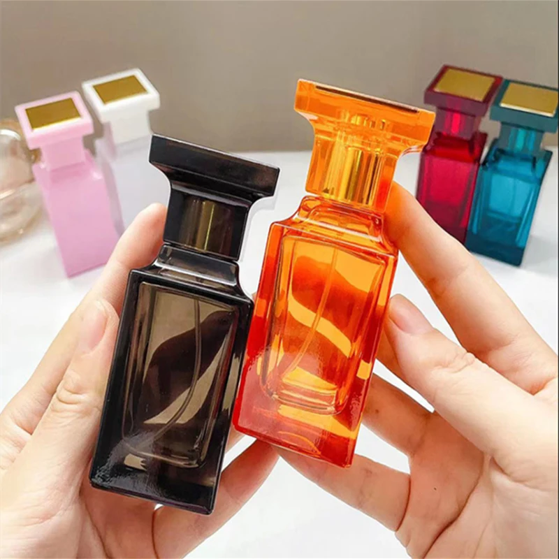 

Portable 50ml Glass Refillable Spiral Thick Bottom Square Glass Atomizer Perfume Bottle Cosmetic Empty Spray Bottle Container