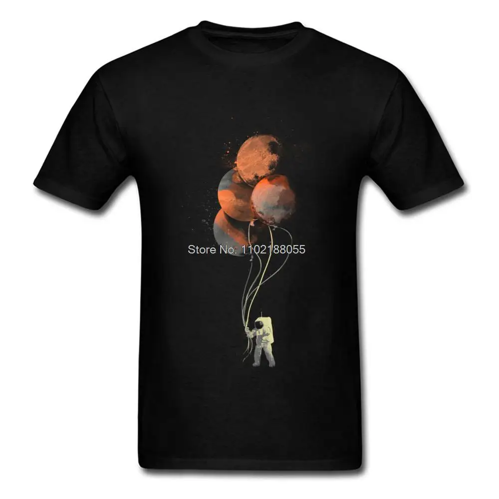 

Russia CCCP Yuri T-Shirts The Retro Spacemans Trip Mars Balloon Exploration Vintage Tshirts For Men High Quality Tees