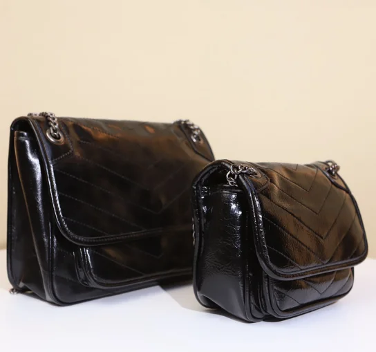 

2022 Real leather bag large capacity single shoulder cross-body Postman bag Wax cowhide women's bag retro chain bag Niki bag