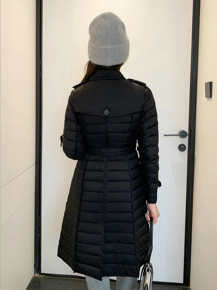 Женский двубортный пуховик средней длины повседневный приталенный со шнуровкой