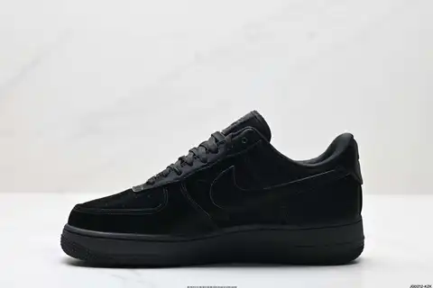 200

Уровень компании✅NIKE AIR FORCE 1'07

Оригинальный последний и оригинальный бумажный картон создают аутентичный низкий стиль ВВС





Товар