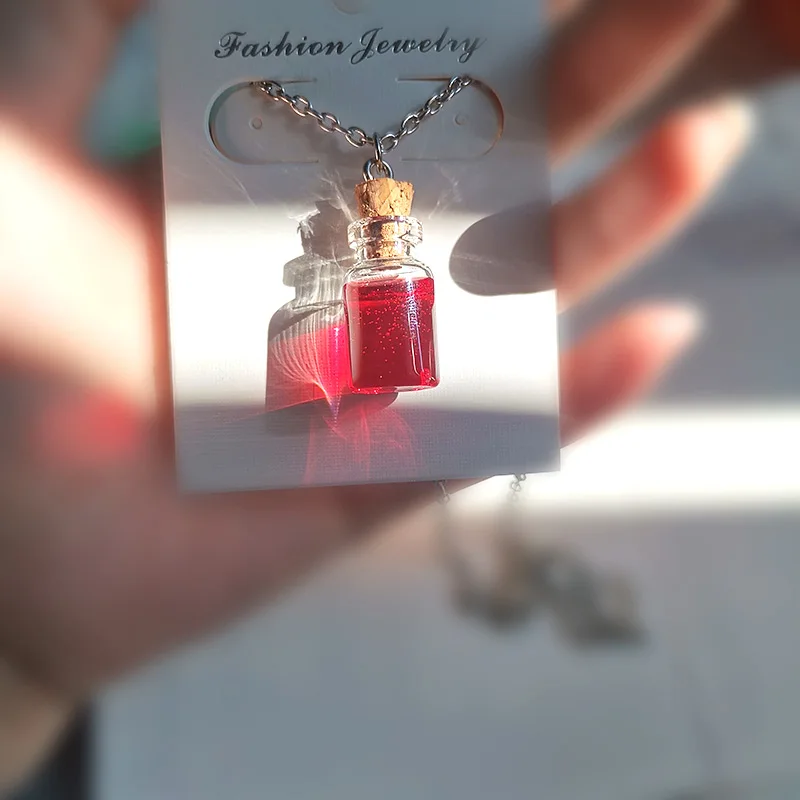 Стеклянное ожерелье с подвеской в виде бутылки крови украшение готическом стиле