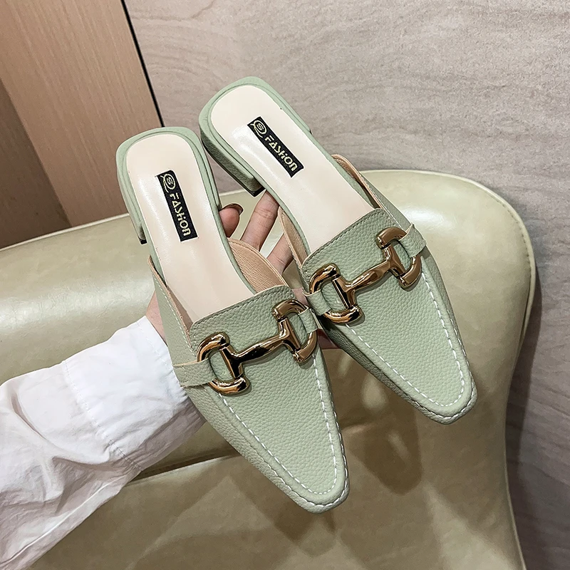 

2022 Spring Fashion Women Flat Slippers Close Toe British Style Mule Shoes Brand Loafer Casual Slip On Slides Outdoor Flip Flops