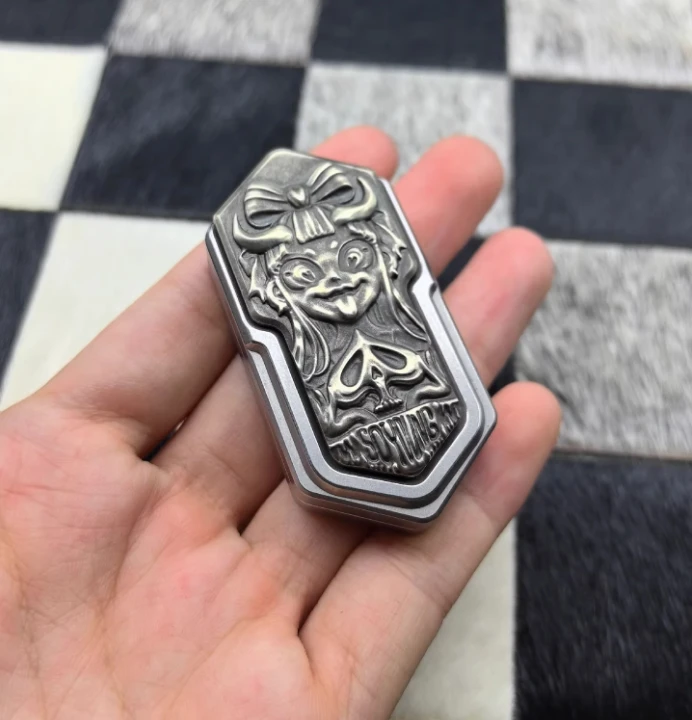 Бывший в употреблении EDC Yedc из нержавеющей стали cupronickel Lolita фиджет слайдер