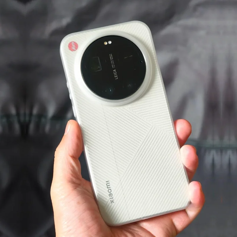 Фото Чехол для Xiaomi 17 Ultra, роскошный, с геометрическим рельефным узором, из твила, с защитой от отпечатков пальцев, ударопрочный, с бампером, для Xiaomi 17 Ultra Funda №2