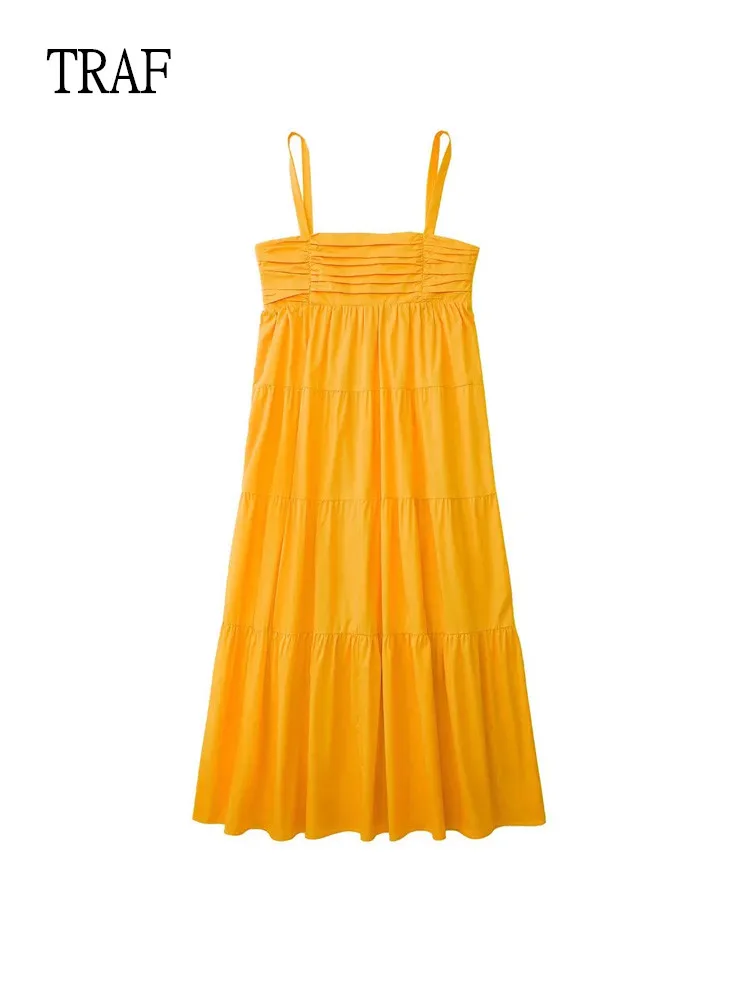 

Платье-комбинация летнее многослойное средней длины с рюшами и открытой спиной