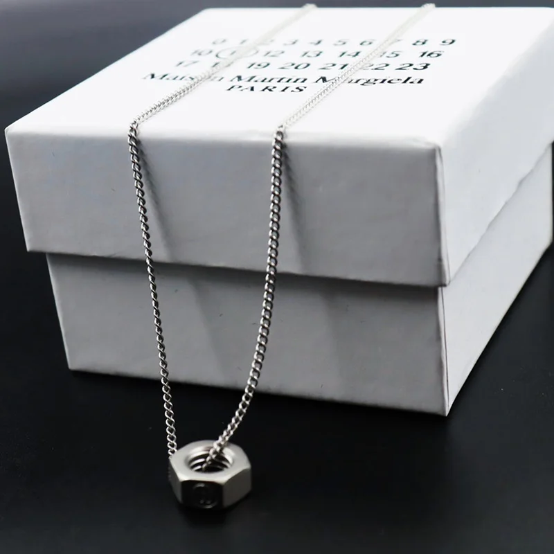

Classic street style Mm6 Margiela Necklace Pendant Hip Hop Fashion Jewelry Necklace for men and women